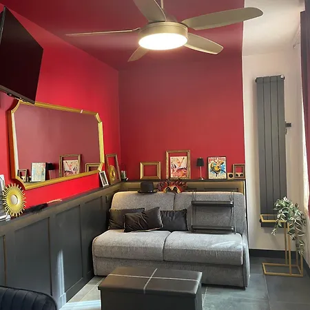 Le Boudoir Du Moulin Rouge Apartment